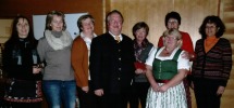 Spendenbergabe bei der Adventsfeier